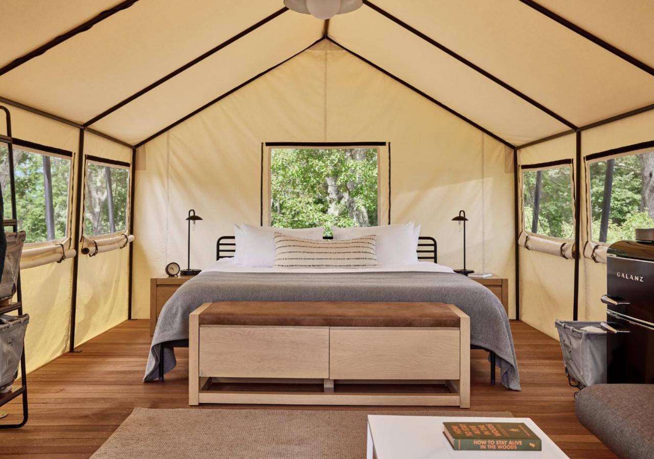 Отель Autocamp Cape Cod Фолмут Экстерьер фото